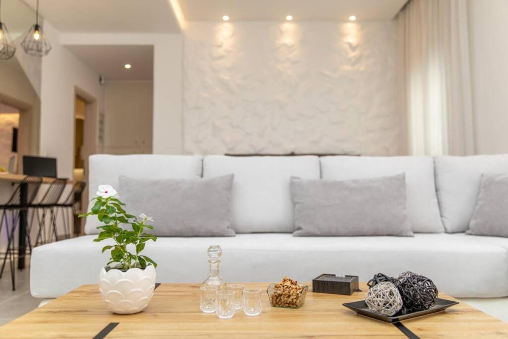 Arktos Luxury *