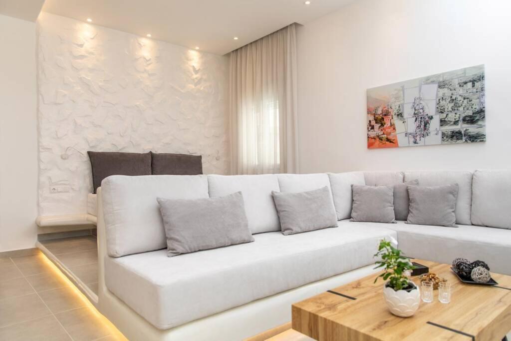 Arktos Luxury Apartment